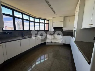 Apartamento com 3 Quartos para alugar, 422m² no Fundinho, Uberlândia