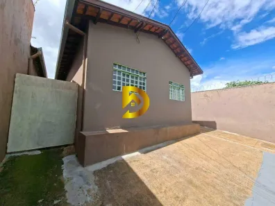Casa com 3 Quartos para alugar, 114m² no Residencial Estados Unidos, Uberaba