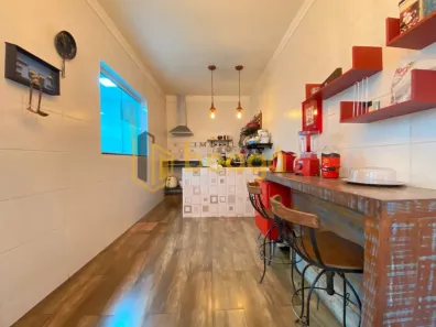 Casa com 4 Quartos à venda, 150m² no Cabral, Contagem