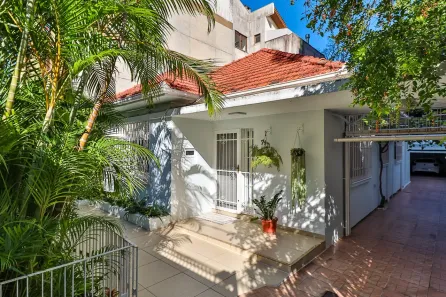 Casa com 4 Quartos à venda, 180m² no Passo da Areia, Porto Alegre