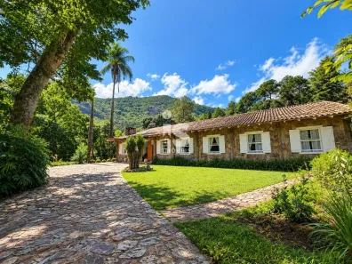 Casa com 7 Quartos à venda, 700m² no Itaipava, Petrópolis
