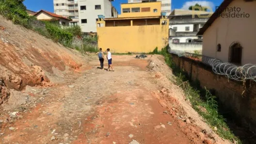 Lote/Terreno à venda, 525m² no Goiânia, Belo Horizonte