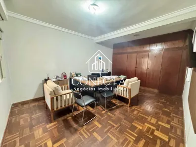 Casa com 4 Quartos para alugar, 225m² no Vigilato Pereira, Uberlândia