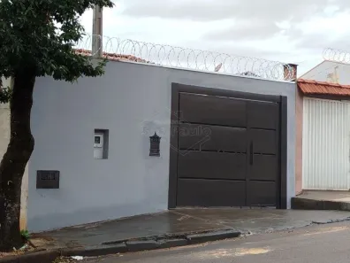 Casa com 2 Quartos para alugar, 137m² no Jardim Santa Rita de Cássia, Araraquara