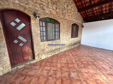 Casa com 3 Quartos à venda, 236m² no Vila São Jorge, São Vicente