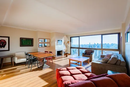 Apartamento com 3 Quartos à venda, 122m² no Três Figueiras, Porto Alegre