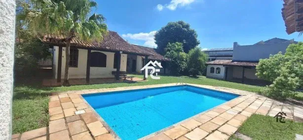Casa com 4 Quartos à venda, 333m² no Camboinhas, Niterói