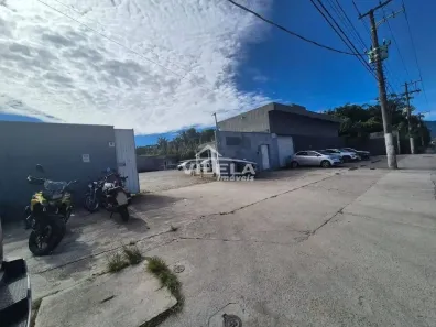 Ponto Comercial para alugar, 500m² no Jardim Britânia, Caraguatatuba