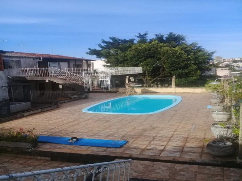 Casa com 6 quartos — Caiçaras, Belo Horizonte