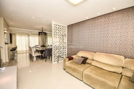 Casa de Condomínio com 4 Quartos para alugar, 211m² no São Francisco, Curitiba