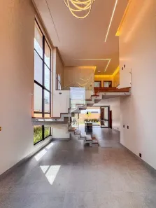 Sobrado com 3 Quartos à venda, 251m² no Condomínio Parque dos Cisnes, Goiânia