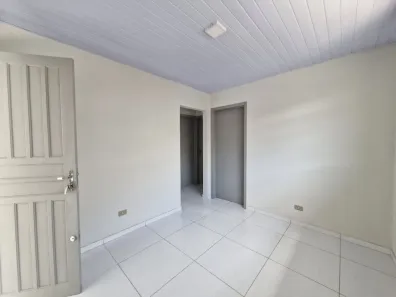 Casa com 2 Quartos para alugar, 47m² no Bairro Alto, Curitiba