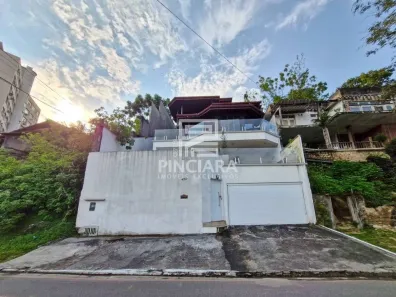 Casa com 4 Quartos à venda, 356m² no São Francisco, Niterói
