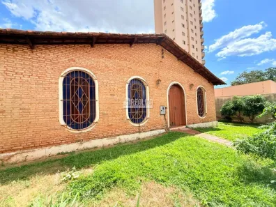 Casa com 3 Quartos à venda, 292m² no Santa Maria, Uberaba