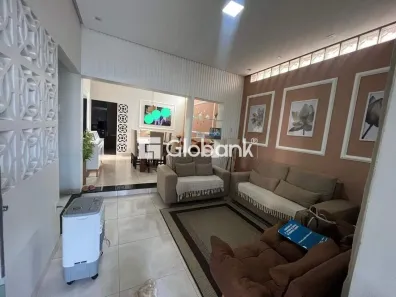 Casa com 3 Quartos à venda, 125m² no Carmelo, Montes Claros