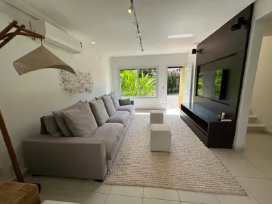 Sobrado com 4 Quartos à venda, 220m² no Baleia, São Sebastião