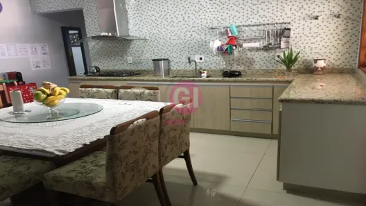 Casa com 2 Quartos à venda, 250m² no Loteamento Villa Branca, Jacareí