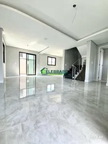 Sobrado com 3 Quartos à venda, 150m² no Tingui, Curitiba