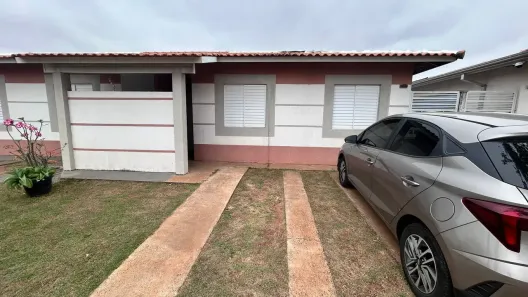 Casa de Condomínio com 3 Quartos para alugar, 89m² no Jardim Imperial, Cuiabá