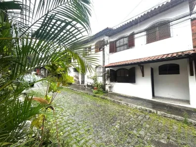 Casa de Condomínio com 2 Quartos à venda, 74m² no Mutondo, São Gonçalo