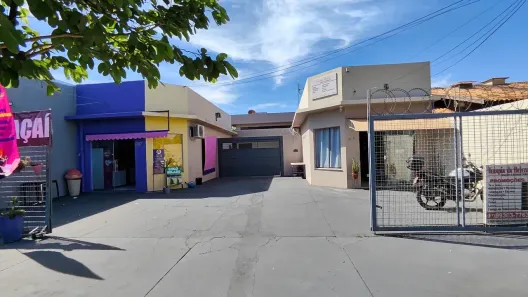 Casa com 2 Quartos para alugar, 80m² no Parque Residencial Rita Vieira, Campo Grande