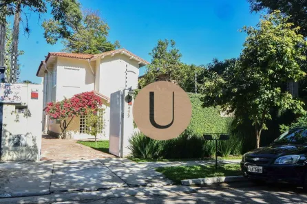 Casa com 3 Quartos para alugar, 250m² no Jardim Europa, São Paulo