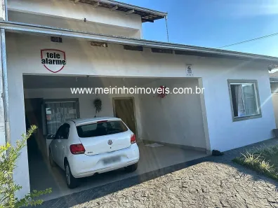 Sobrado com 3 Quartos à venda, 140m² no Adhemar Garcia, Joinville