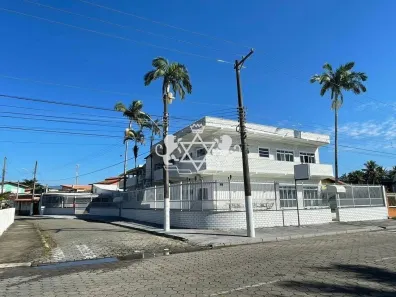 Imóvel Comercial com 13 Quartos à venda, 1000m² no Travessão, Caraguatatuba