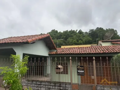 Casa com 5 Quartos à venda, 222m² no São Cristóvão, Volta Redonda