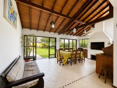 Casa com 4 Quartos para alugar, 214m² no Barra da Lagoa, Florianópolis