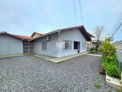 Apartamento com 3 Quartos para alugar, 297m² no Centro, Barra Velha