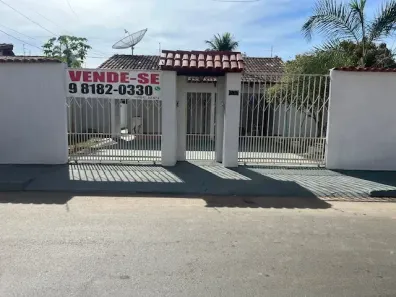 Casa com 3 Quartos à venda, 180m² no Goiânia 2, Goiânia