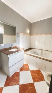 Casa com 3 Quartos para alugar, 179m² no Parque Novo Mundo, Americana