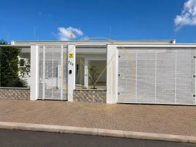 Casa com 3 Quartos à venda, 215m² no Jardim América, Maringá