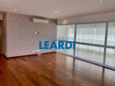 Apartamento com 4 Quartos para alugar, 235m² no Alto da Lapa, São Paulo
