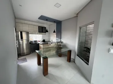 Apartamento com 3 Quartos para alugar, 95m² no Jatobá, Petrolina