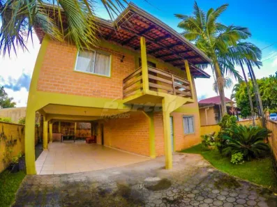 Casa com 4 Quartos à venda, 255m² no Armação, Penha