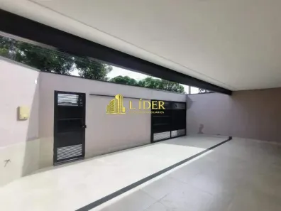 Casa com 3 Quartos à venda, 235m² no Cidade Jardim, Uberlândia