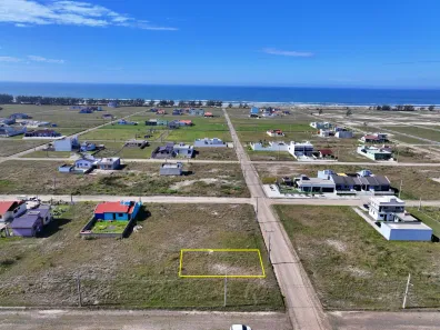 Lote/Terreno à venda, 300m² no Areias Claras, Balneário Gaivota