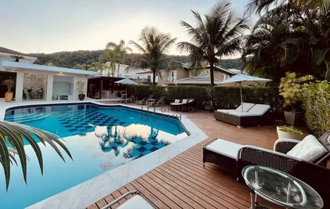 Casa de Condomínio com 5 Quartos à venda, 800m² no Enseada, Guarujá