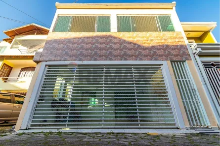 Sobrado com 3 Quartos à venda, 100m² no Sítio Cercado, Curitiba