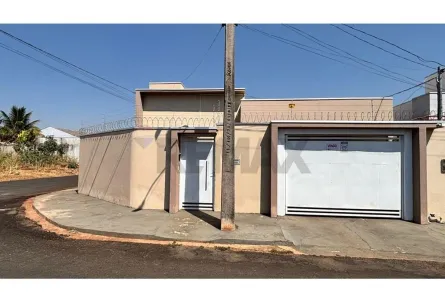 Casa com 2 Quartos à venda, 148m² no Jardim Toledo, Barra do Garças