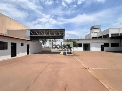 Galpão/Depósito/Armazém para alugar, 581m² no Jardim Auri Verde, Bauru