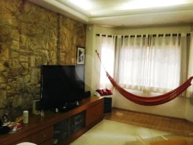 Sobrado com 3 Quartos à venda, 200m² no Vila Fiat Lux, São Paulo