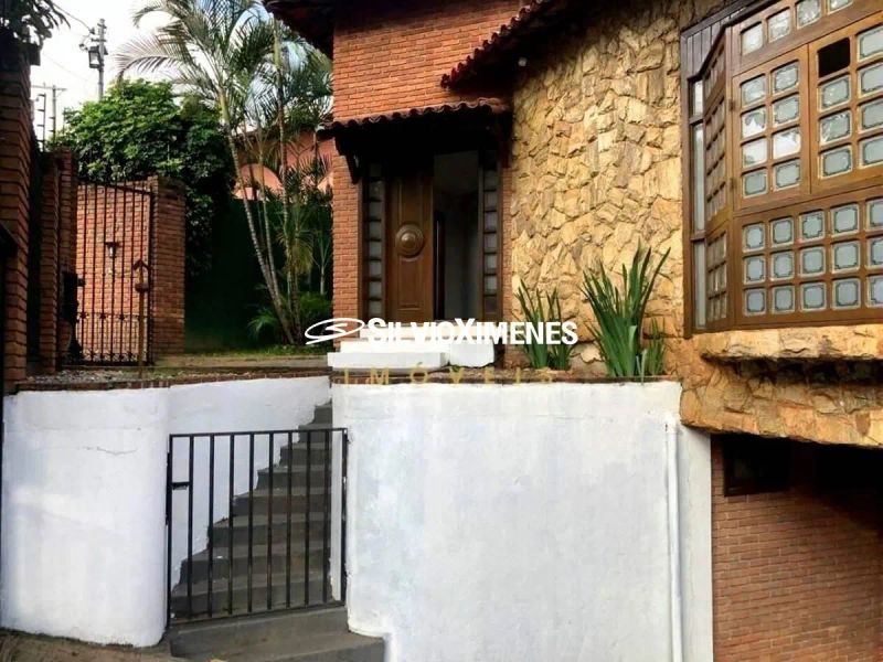 Casa com 4 quartos — Santa Lúcia, Belo Horizonte