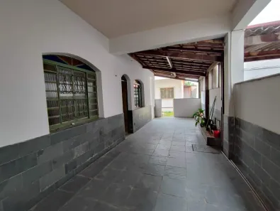 Casa com 5 Quartos para alugar, 280m² no Brasil Industrial (Barreiro), Belo Horizonte