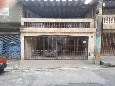 Sobrado com 5 Quartos à venda, 197m² no Jardim Cecy, São Paulo