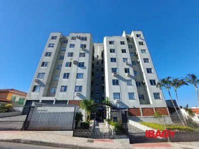 Apartamento com 2 Quartos para alugar, 70m² no Praia Comprida, São José