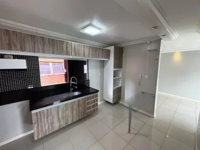 Apartamento com 3 Quartos para alugar, 70m² no Marco, Belém