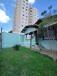 Casa com 4 Quartos para venda ou aluguel, 400m² no Centro, Betim